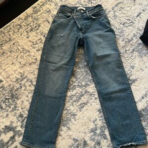 Abercrombie curve love the 90’s straight ultra high rise , 28 , 6s